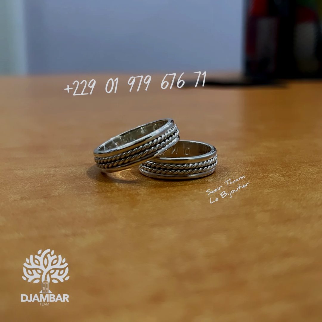 Bague gravée en or — Saeir Thiam Bijouterie, Cotonou